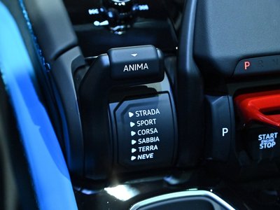 LAMBORGHINI URUS - 4