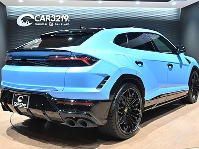 LAMBORGHINI URUS - 5