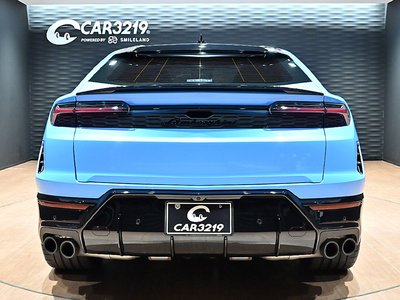 LAMBORGHINI URUS - 7