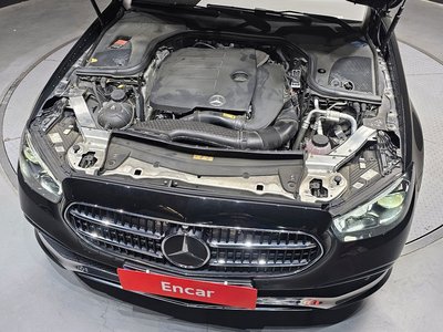 MERCEDES-BENZ E-CLASS - 7