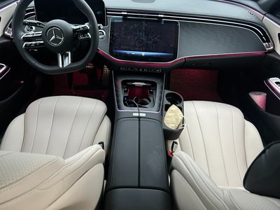MERCEDES-BENZ E-CLASS - 8