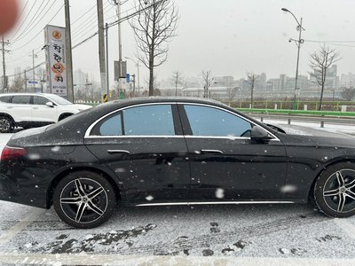 MERCEDES-BENZ E-CLASS - 6