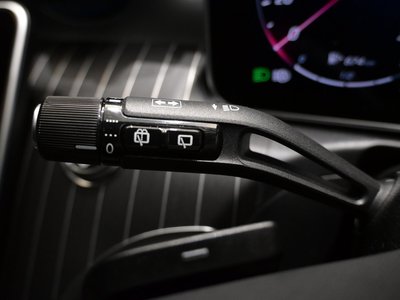 2025 Mercedes-BENZ C-CLASS — миниатюра 24
