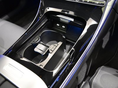 2025 Mercedes-BENZ C-CLASS — миниатюра 52