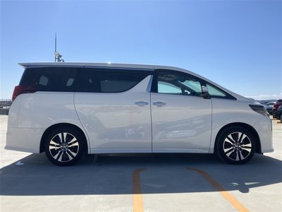TOYOTA ALPHARD - 4