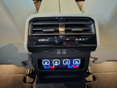 2025 BMW I5 缩略图 17