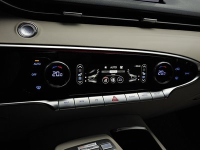 2023 Genesis GV70 — миниатюра 25