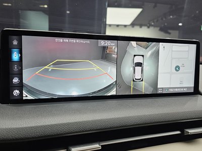2023 Genesis GV70 — миниатюра 23