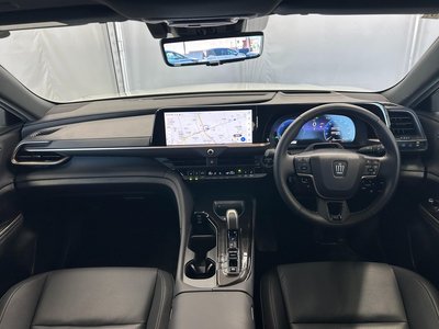 2024 Toyota CROWN SPORT photo 2
