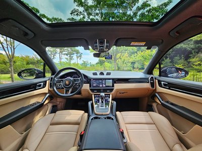PORSCHE CAYENNE - 4
