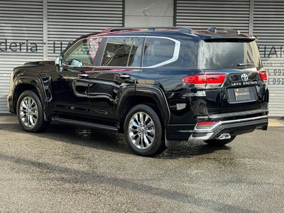 TOYOTA LAND CRUISER 300 - 9