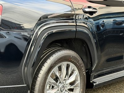 TOYOTA LAND CRUISER 300 - 7