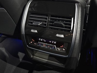 2025 BMW X5 — миниатюра 28