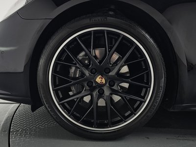 2021 Porsche PANAMERA photo 6