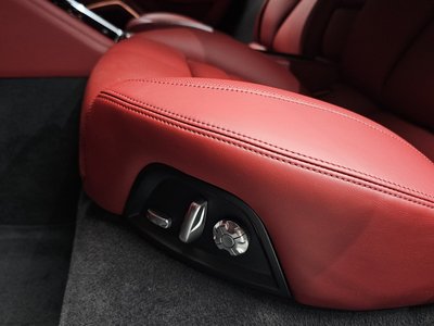 2021 Porsche PANAMERA thumbnail 34