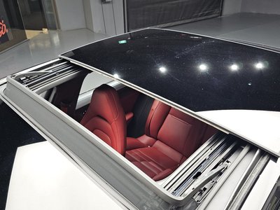 2021 Porsche PANAMERA thumbnail 38