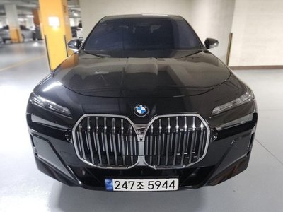 BMW 7 SERIES - 1