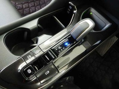 TOYOTA CROWN SPORT - 10