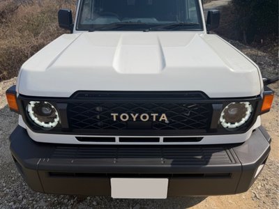 TOYOTA LAND CRUISER 70 - 3