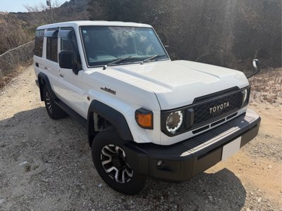 TOYOTA LAND CRUISER 70 - 2