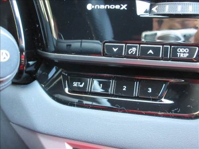 صورة 8 لـ 2023 Lexus RX