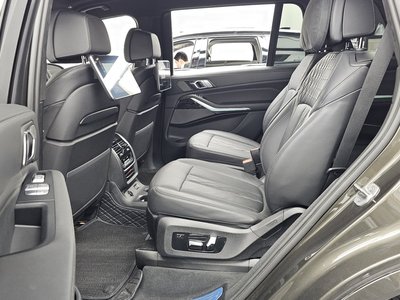 2022 BMW X7 — миниатюра 16