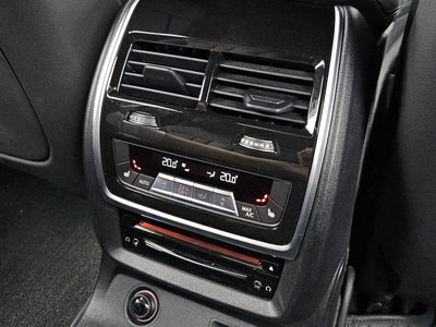 2022 BMW X7 — миниатюра 25