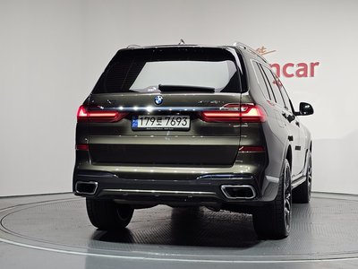 2022 BMW X7 photo 4