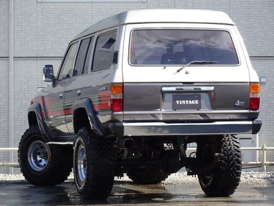 TOYOTA LAND CRUISER 60 - 9