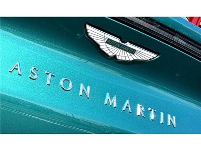 ASTON MARTIN DBX - 9