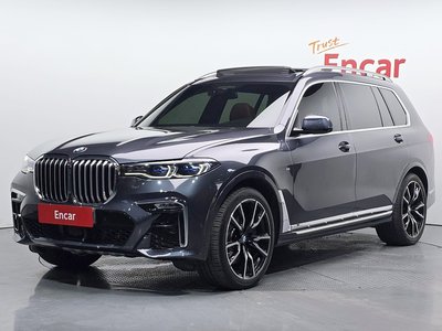 2021 BMW X7 — фото 1