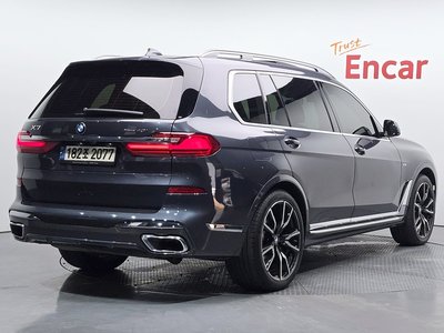 2021 BMW X7 — фото 3