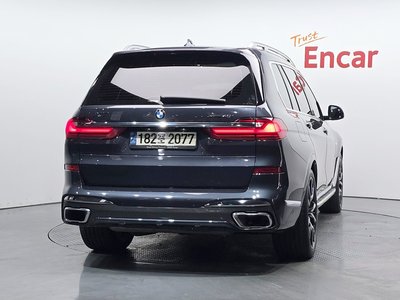 2021 BMW X7 — фото 4