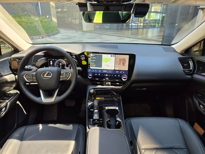 صورة 5 لـ 2025 Lexus NX