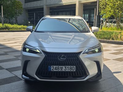 صورة 2 لـ 2025 Lexus NX