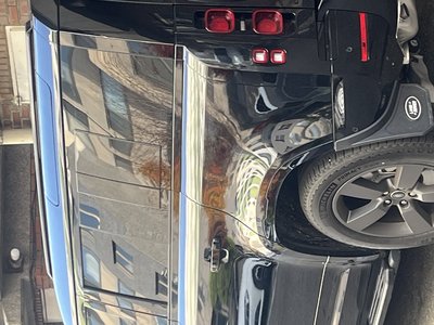LAND ROVER DEFENDER - 4