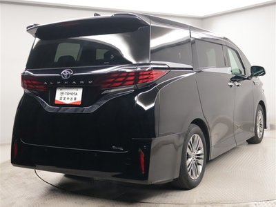 2024 Toyota ALPHARD — фото 3