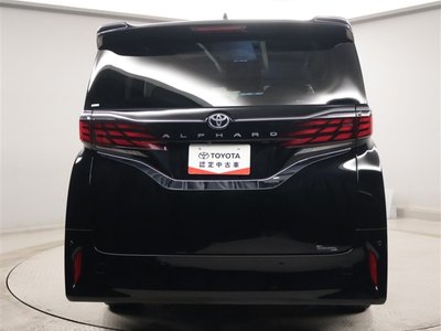 2024 Toyota ALPHARD — фото 4