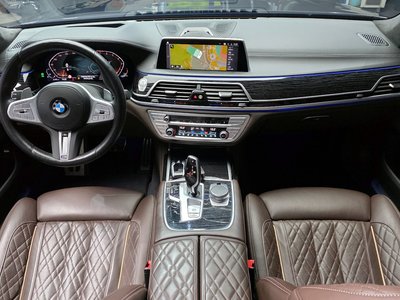 BMW 7 SERIES - 5