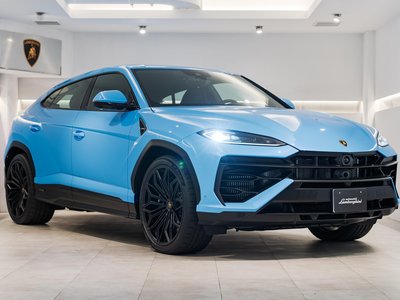 LAMBORGHINI URUS - 3