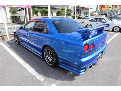 NISSAN SKYLINE - 6