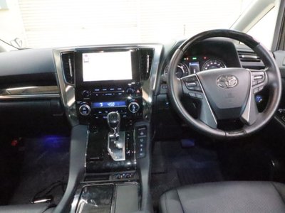 TOYOTA ALPHARD - 4