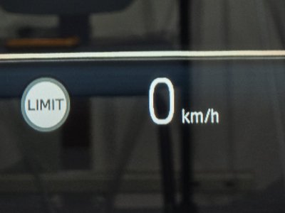 2025 BMW 5 SERIES — миниатюра 24