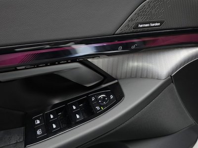 2025 BMW 5 SERIES — миниатюра 27