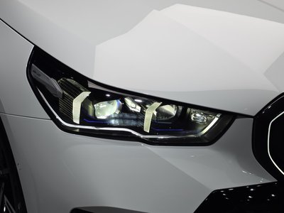 2025 BMW 5 SERIES — фото 9