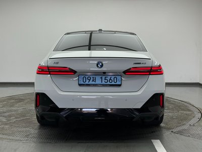 BMW I5 - 3