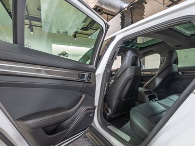 صورة مصغرة 17 لـ 2019 Porsche PANAMERA