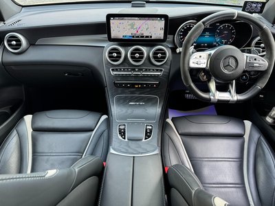 MERCEDES-BENZ GLC AMG - 10