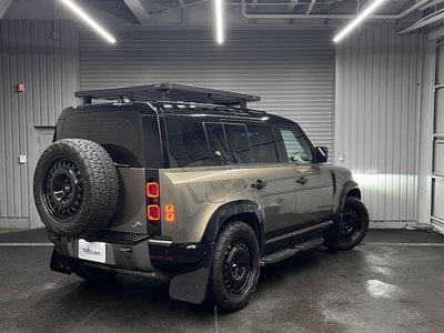 LAND ROVER DEFENDER - 8