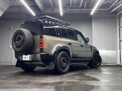 LAND ROVER DEFENDER - 9
